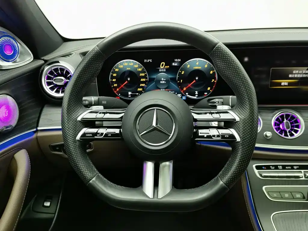 Mercedes-Benz E-Class — миниатюра 11
