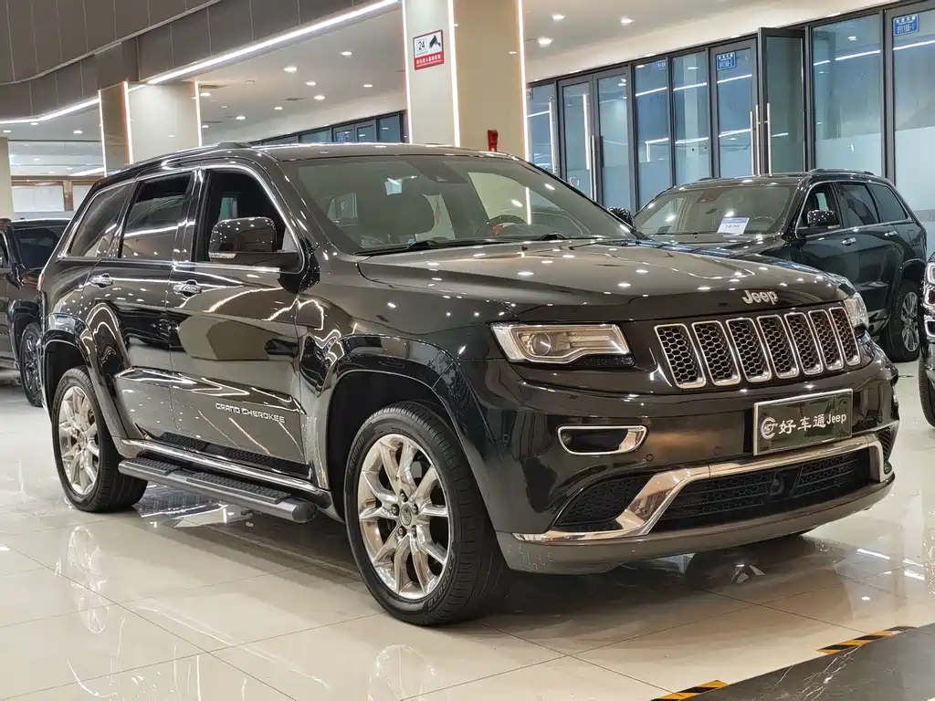 Jeep Grand Cherokee (Import) — миниатюра 3