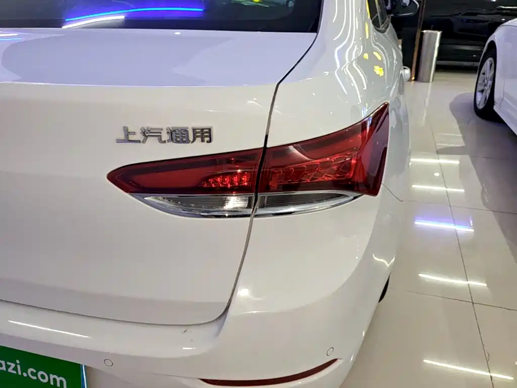 Buick Excelle — миниатюра 8