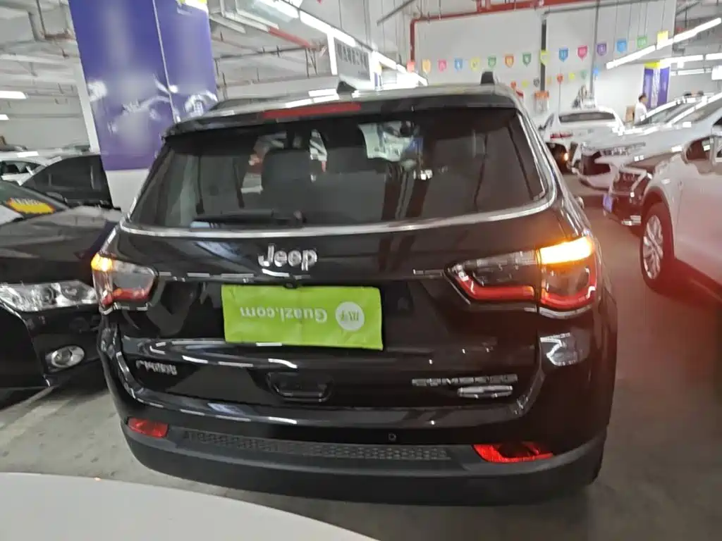 Jeep Compass — миниатюра 6