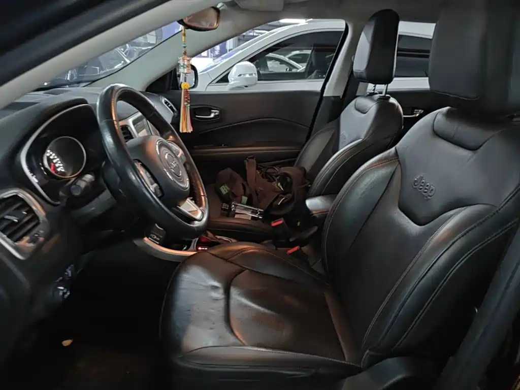 Jeep Compass — миниатюра 15