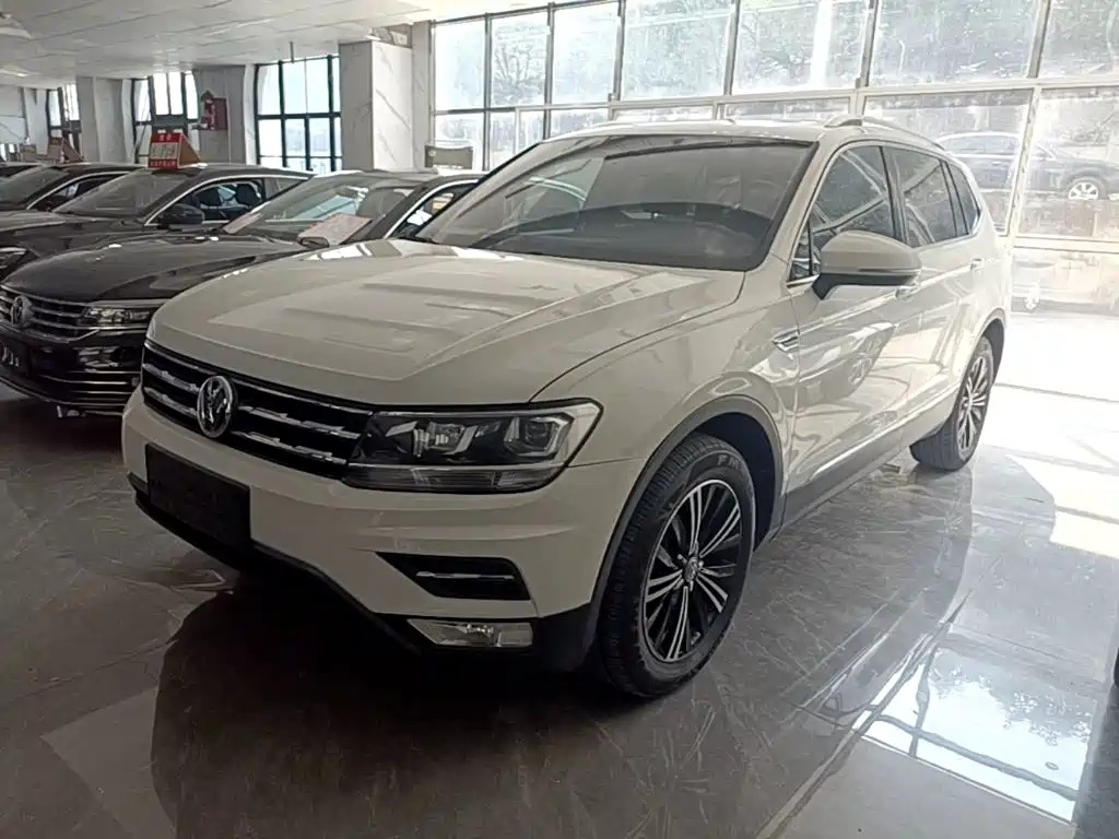 Volkswagen Tiguan L — миниатюра 2