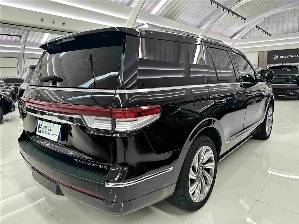 Lincoln Navigator — миниатюра 17