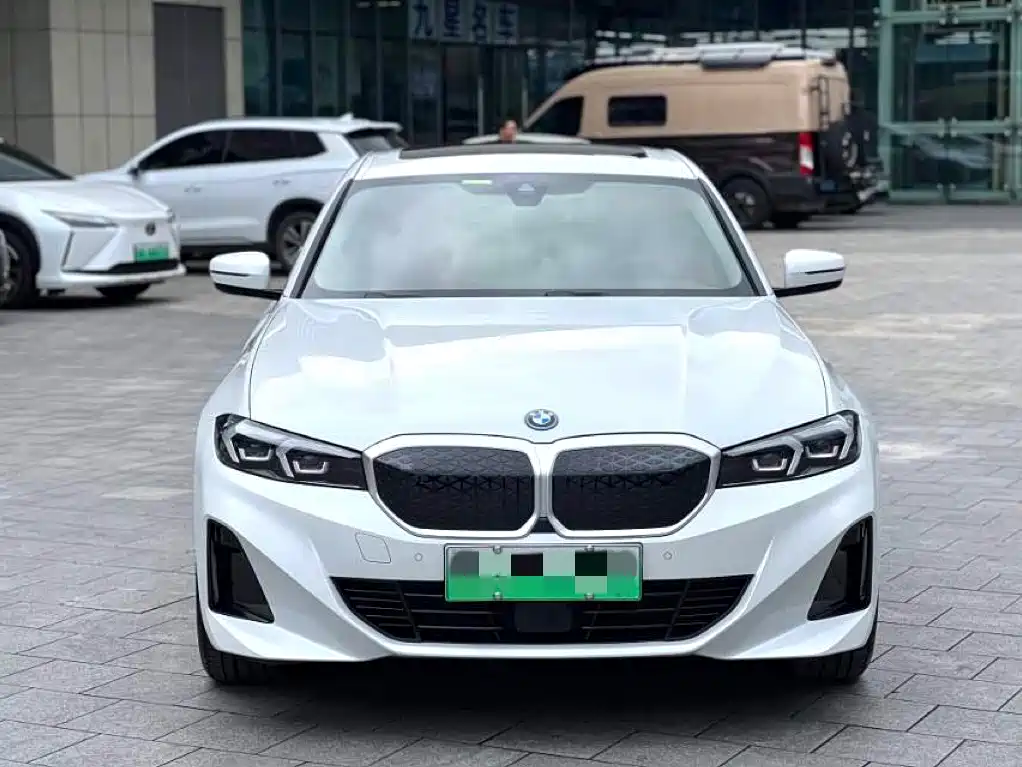 BMW i3 2025 eDrive 35 L