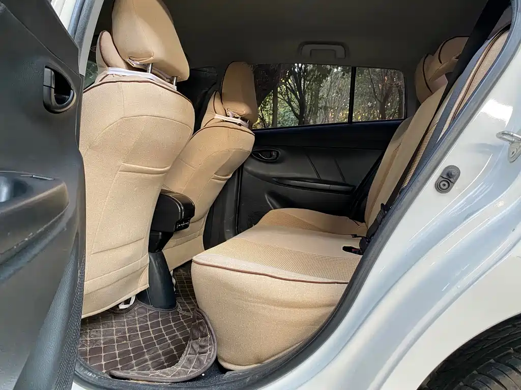Toyota Vios FS — миниатюра 9