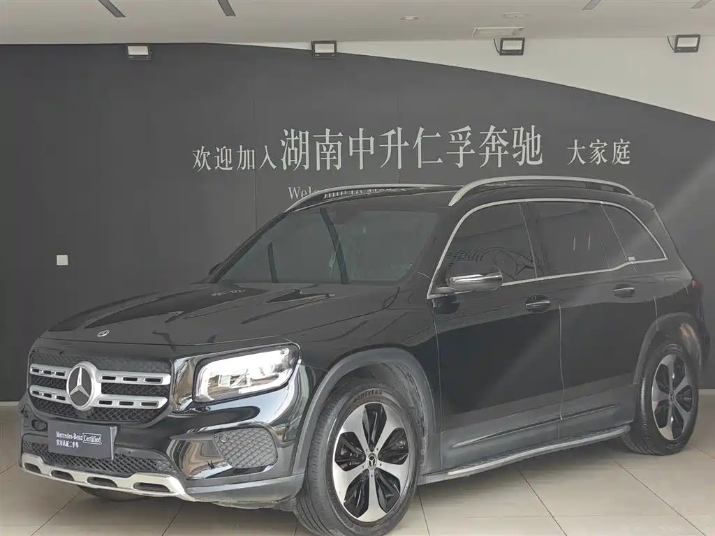 MERCEDES-BENZ GLB