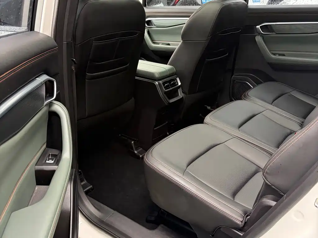 Geely Haoyue L — миниатюра 19