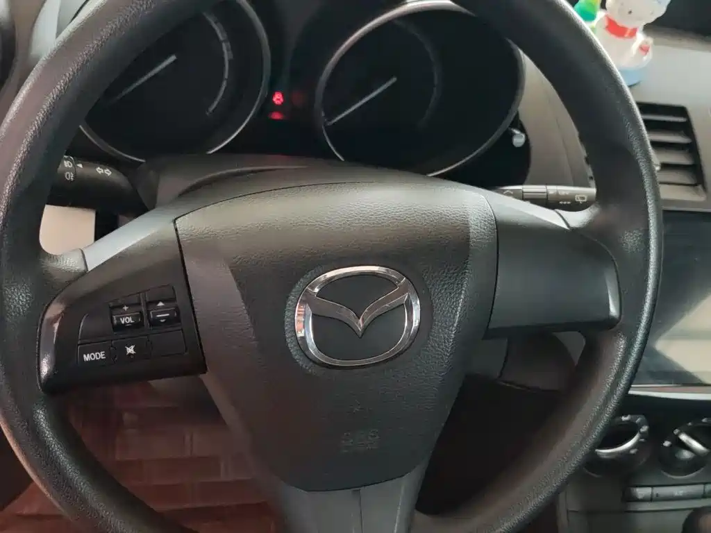 Mazda 3 Xingcheng — миниатюра 11