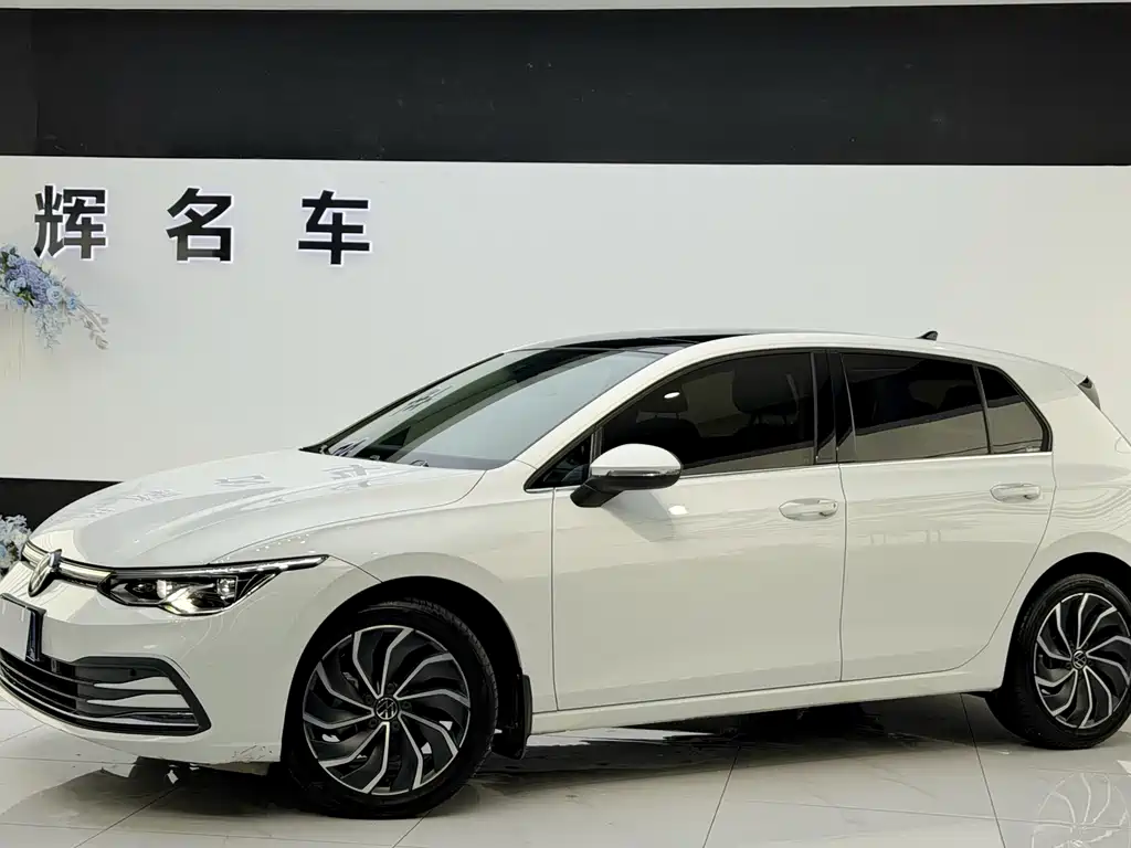 Volkswagen Golf 2021