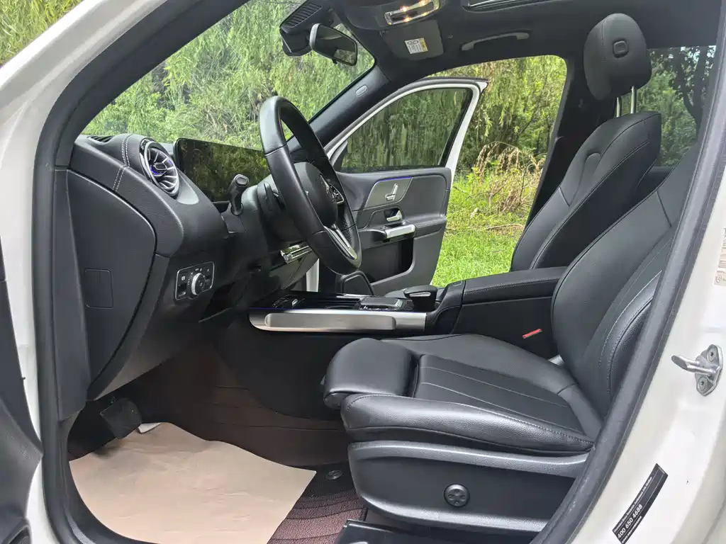 Mercedes-Benz GLB 2023 GLB 220