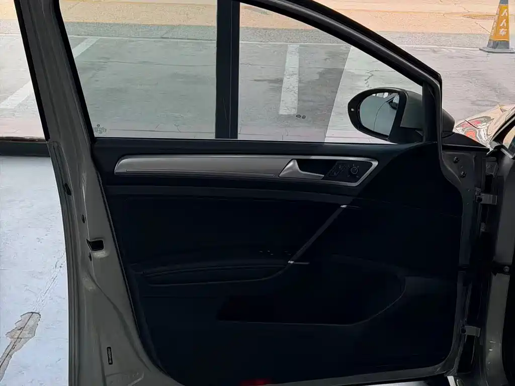 Volkswagen Golf — миниатюра 5