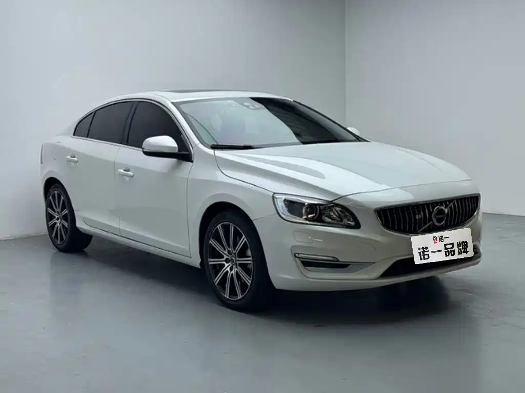 Volvo S60 — миниатюра 3