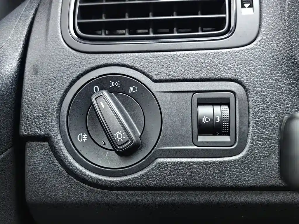 Volkswagen Polo — миниатюра 21