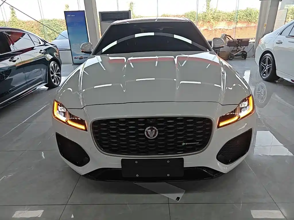 Jaguar XFL — фотографии объявления, Фото 4