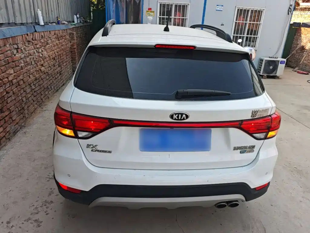 Kia KX Cross — миниатюра 6