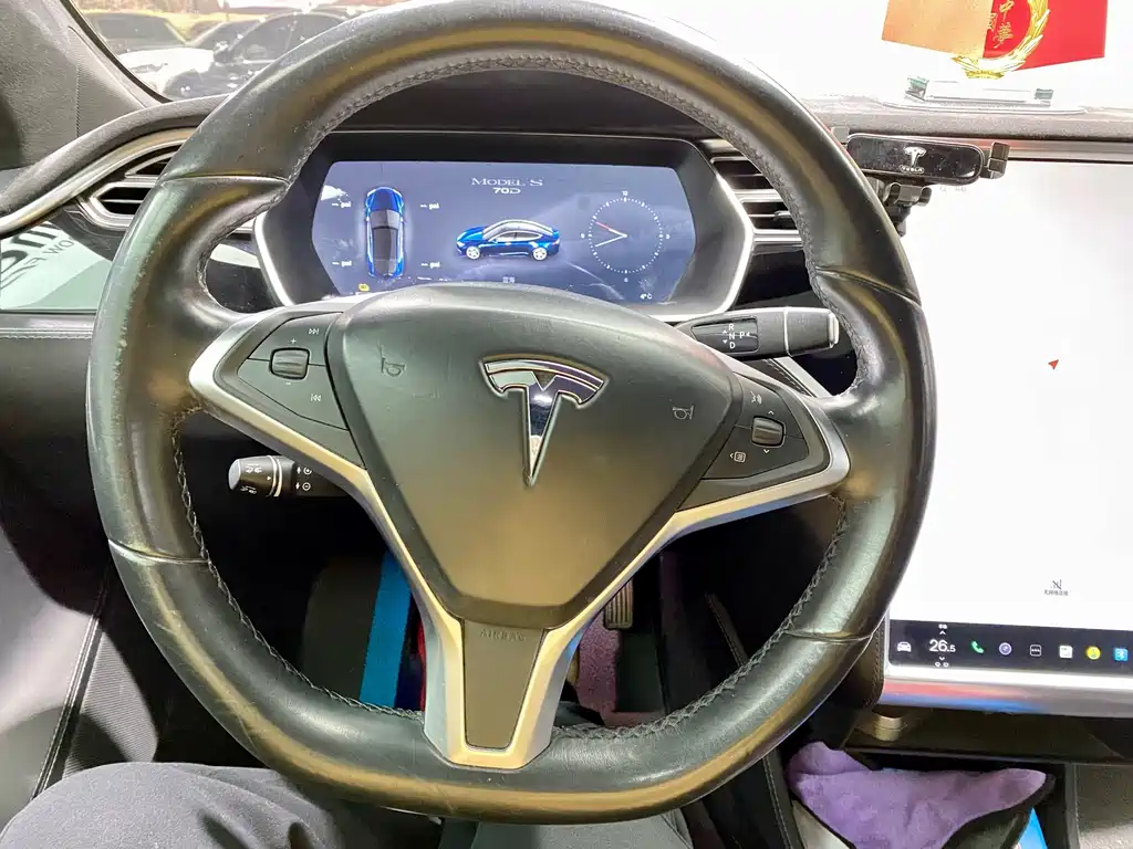 TESLA MODEL S