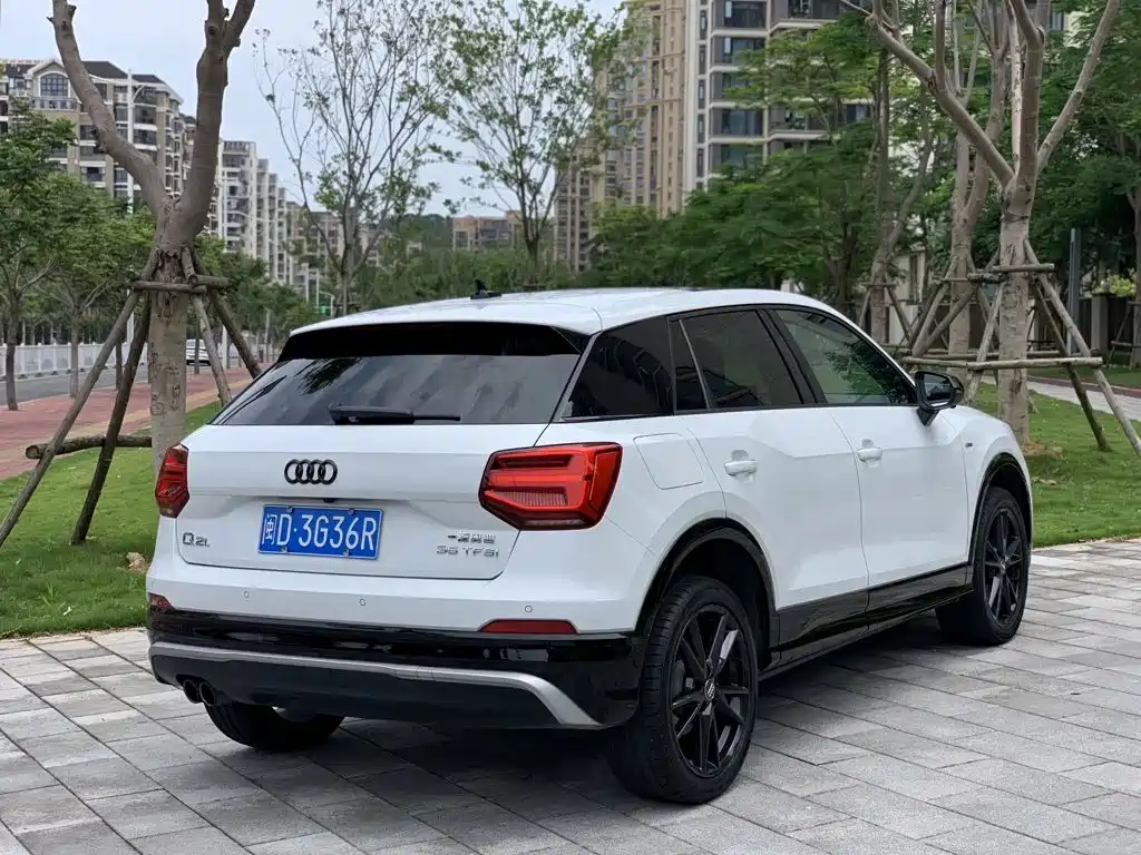 Audi Q2L — миниатюра 5