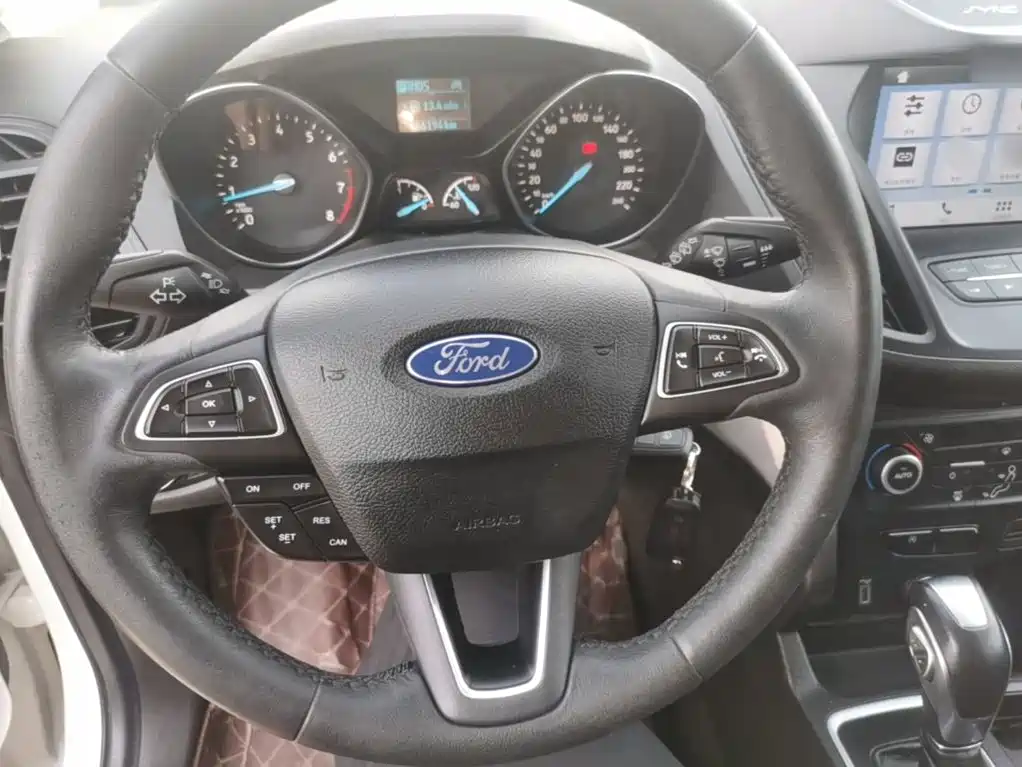 Ford Kuga — миниатюра 11