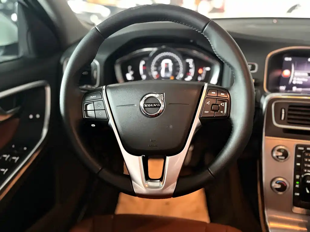 Volvo S60 — миниатюра 12