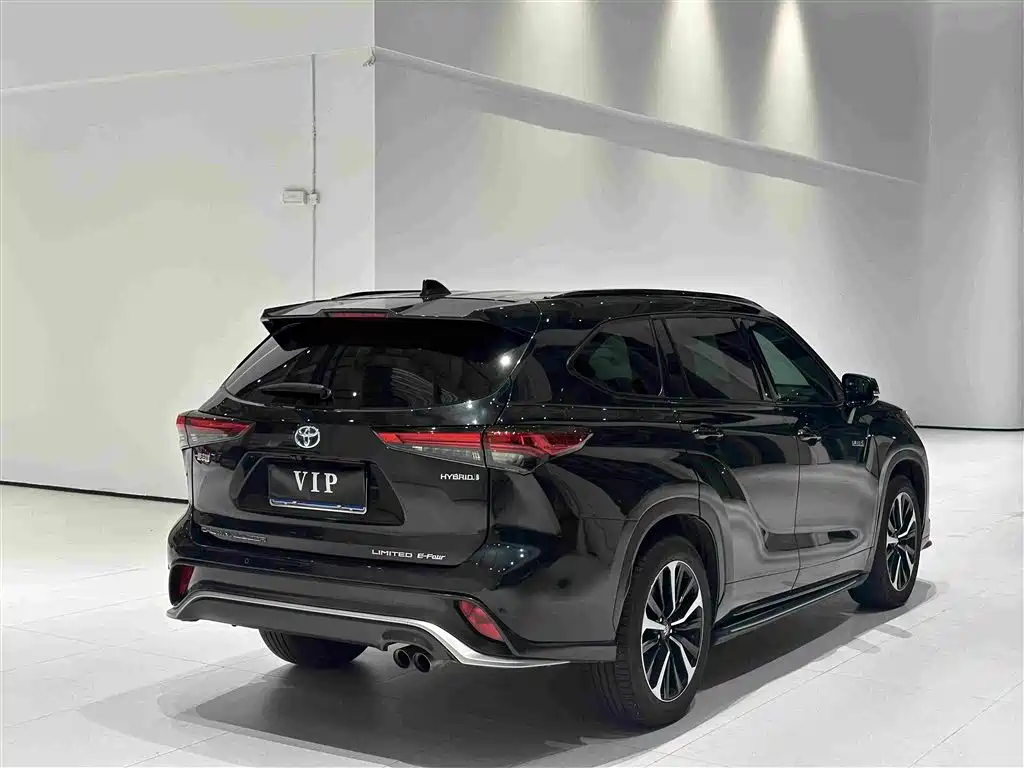 Toyota Crown Kluger — миниатюра 8