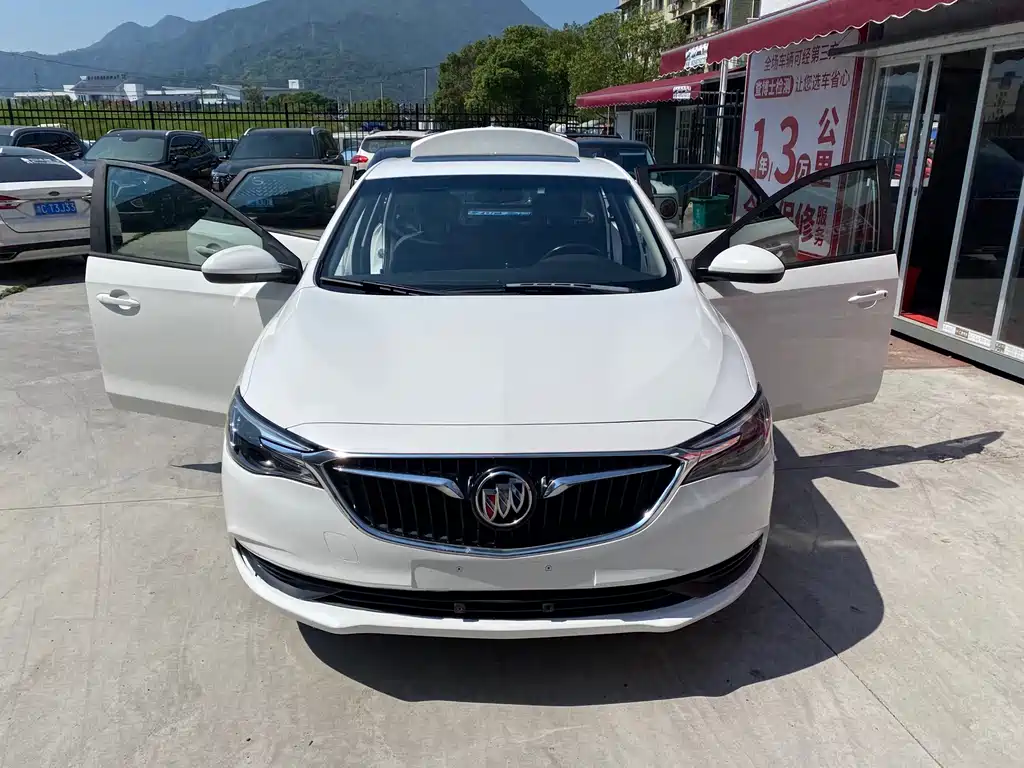 Buick Excelle — миниатюра 7