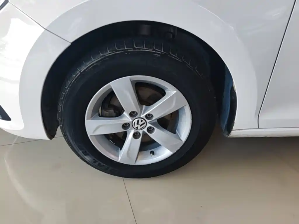 Volkswagen Santana — миниатюра 23