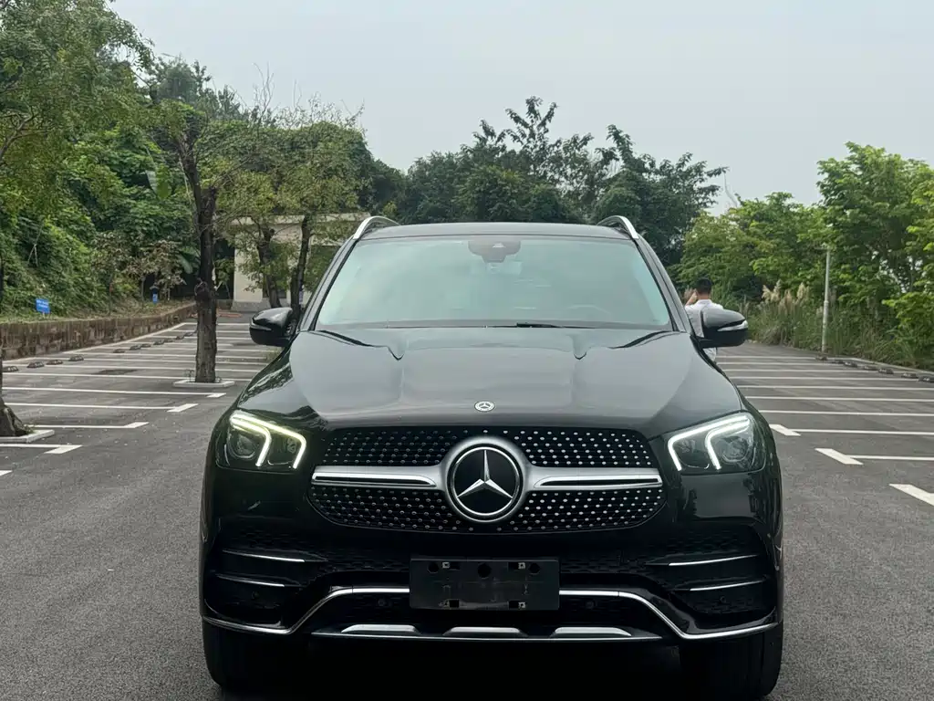 Mercedes-Benz GLE (Import) — миниатюра 10