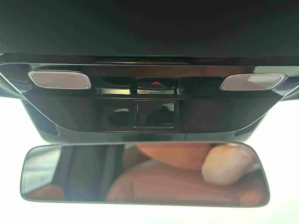Li Auto Li L8 — миниатюра 20