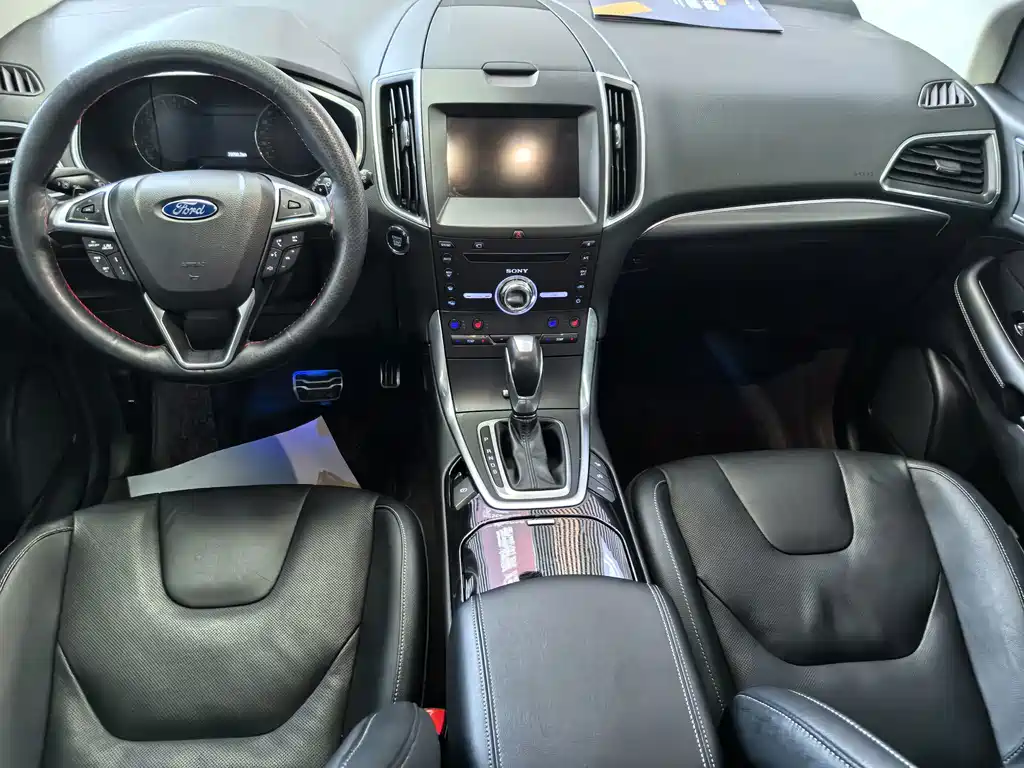Ford Edge — миниатюра 8