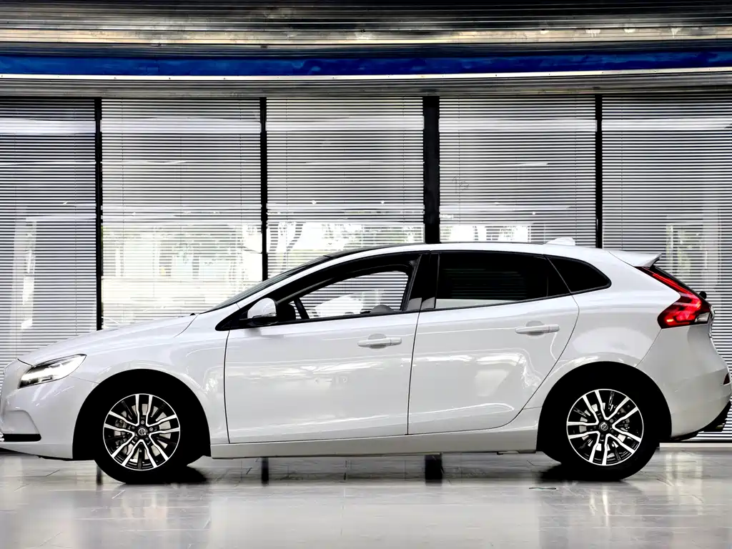 Volvo V40 2018 T3