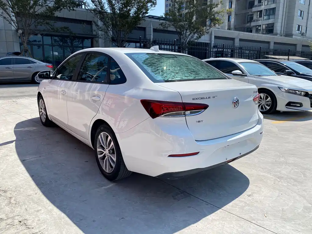 Buick Excelle — миниатюра 4