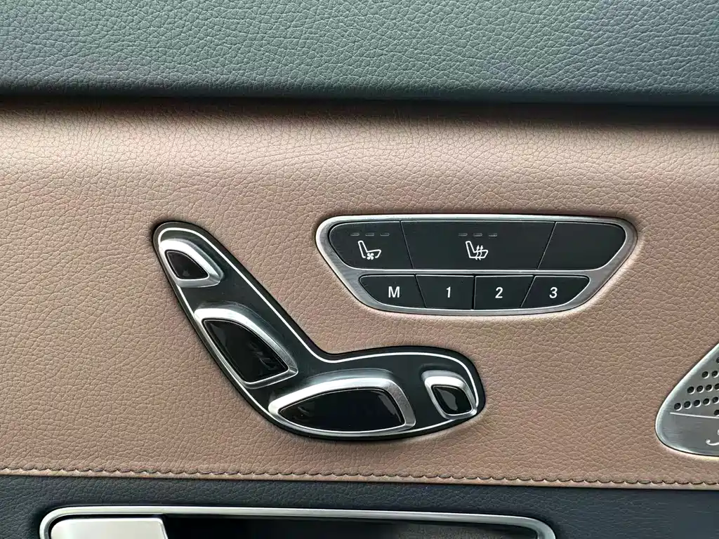 Mercedes-Benz S-Class — миниатюра 24