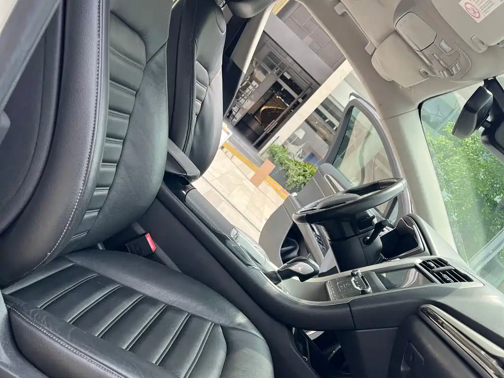 Ford Mondeo — миниатюра 10