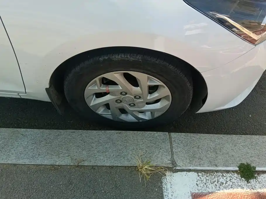 Hyundai Verna — миниатюра 6