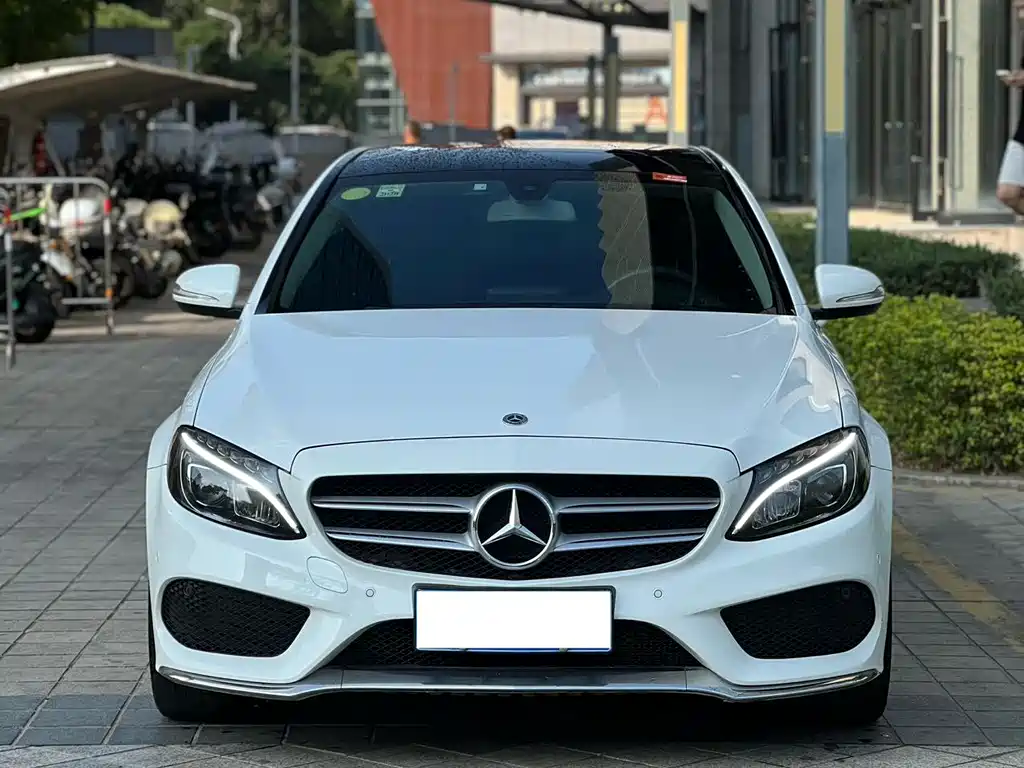 Mercedes-Benz C-Class — миниатюра 2