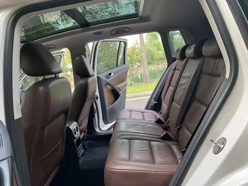 Volkswagen Tiguan — миниатюра 12