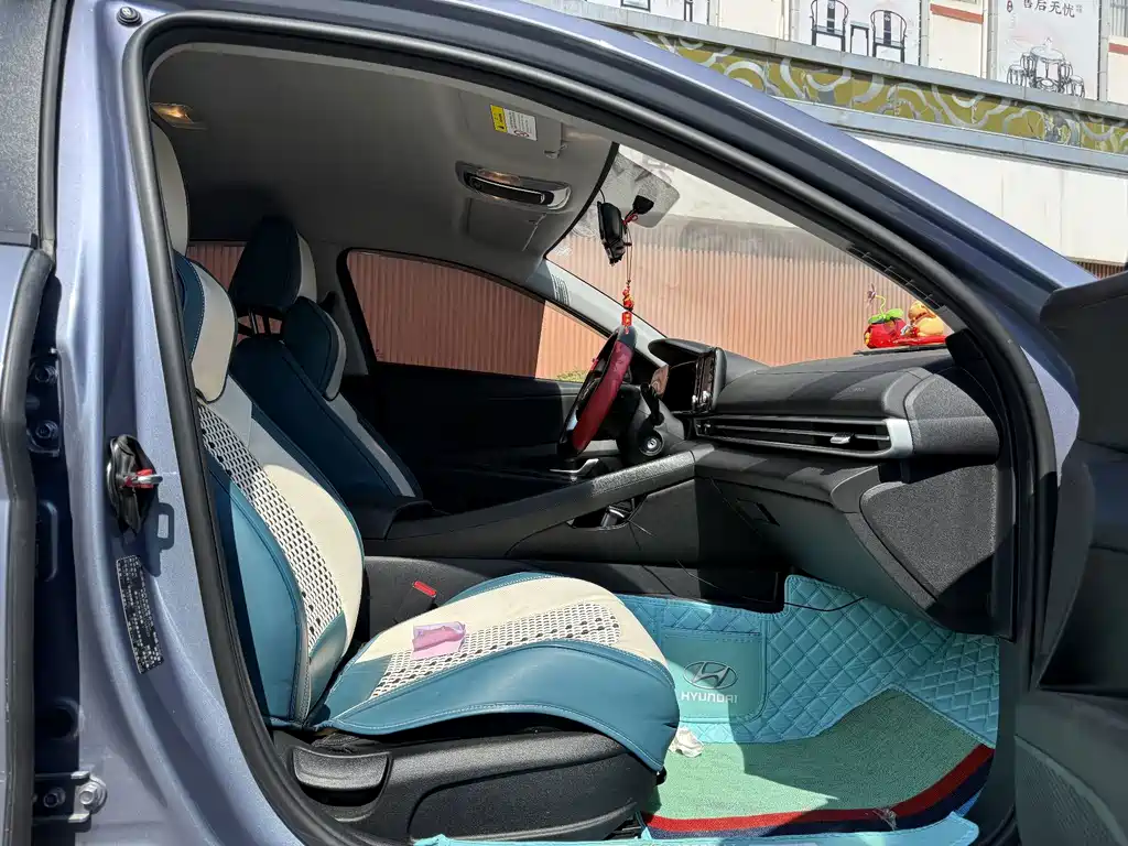 Hyundai Elantra — миниатюра 22