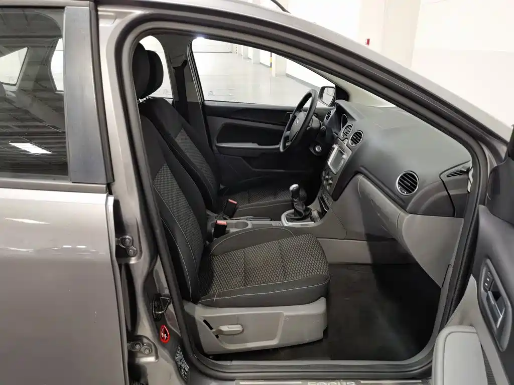 Ford Focus — миниатюра 23