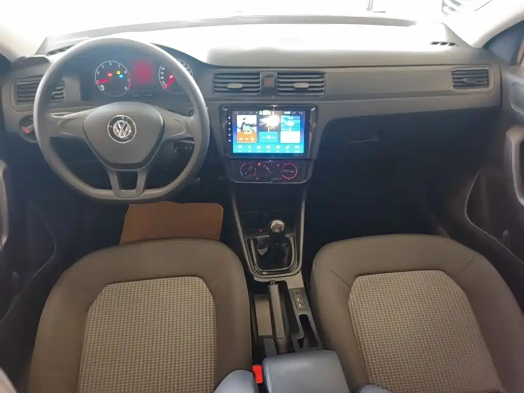 Volkswagen Santana — миниатюра 10