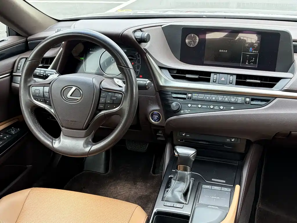 Lexus ES — миниатюра 13