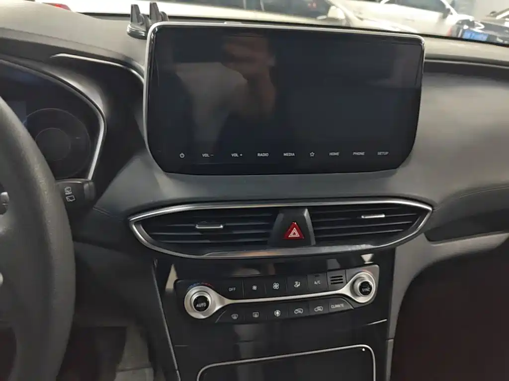 Hyundai Santa Fe — миниатюра 13