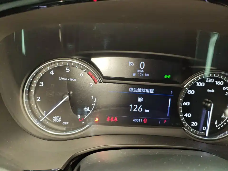 Cadillac XT5 — миниатюра 8