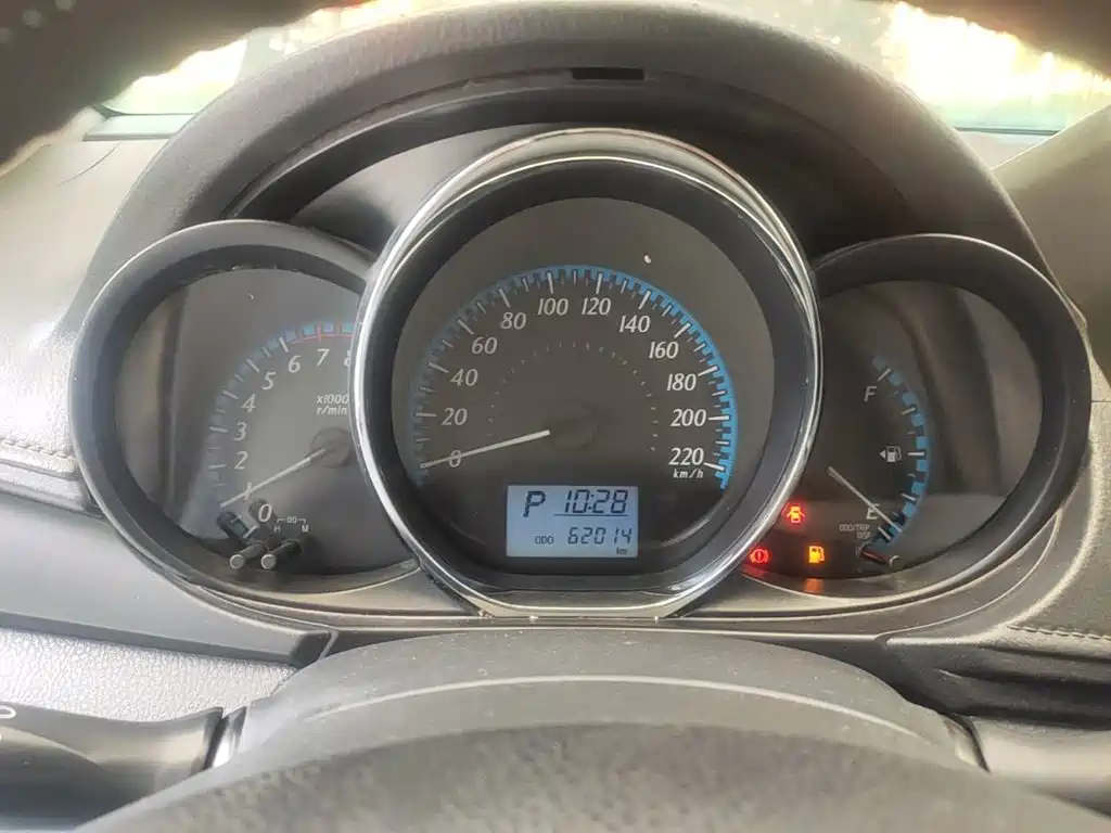 Toyota Yaris L — миниатюра 12