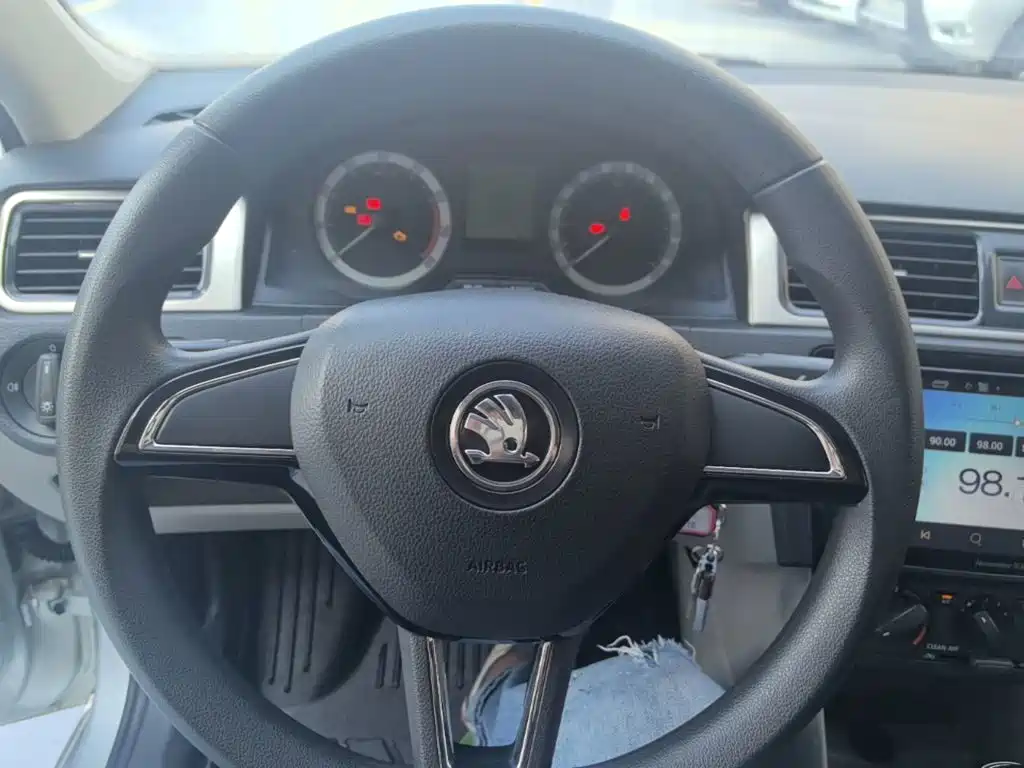 Skoda Rapid — миниатюра 11