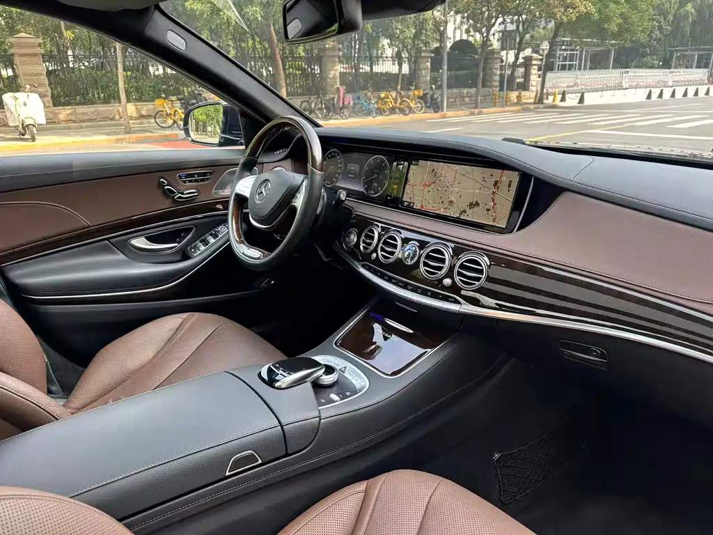 Mercedes-Benz S-Class — миниатюра 13