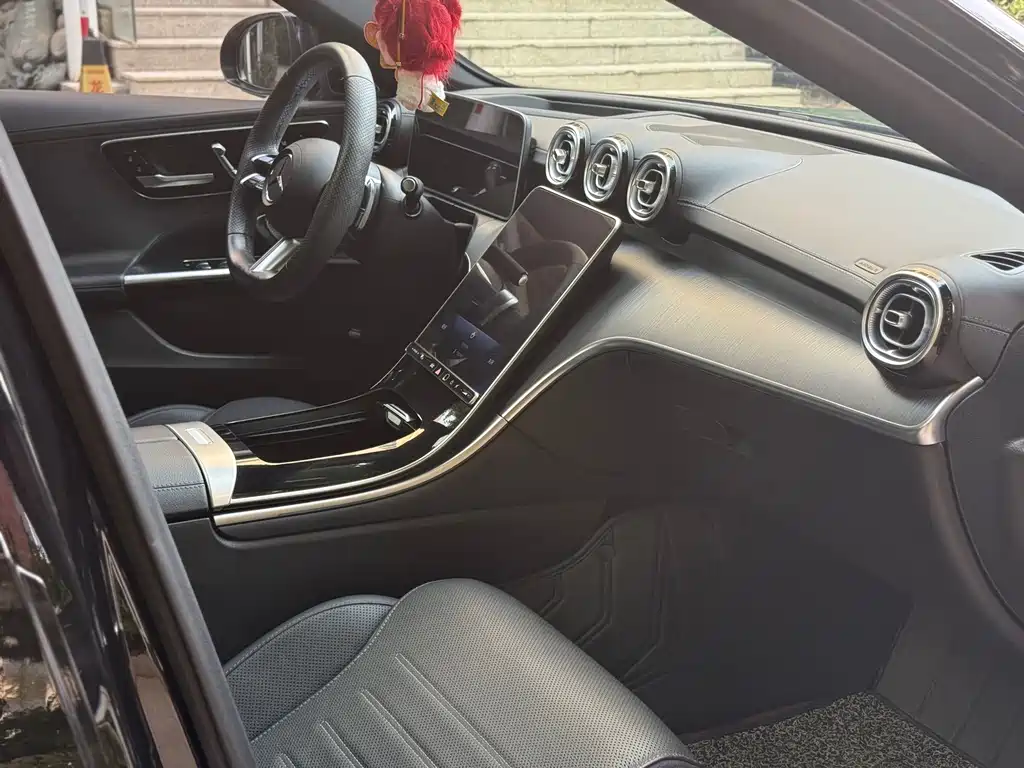 Mercedes-Benz C-Class — миниатюра 17