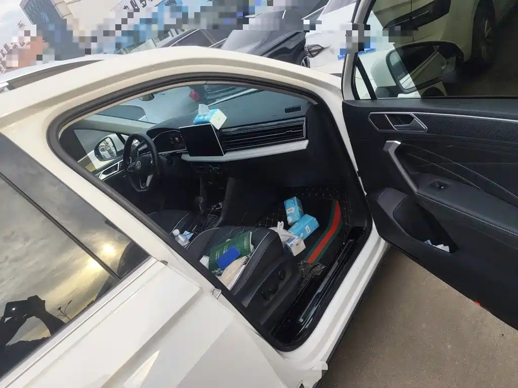 Volkswagen Tiguan L — миниатюра 18