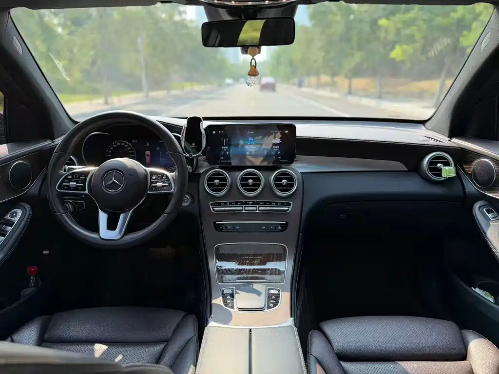 Mercedes-Benz GLC — миниатюра 11