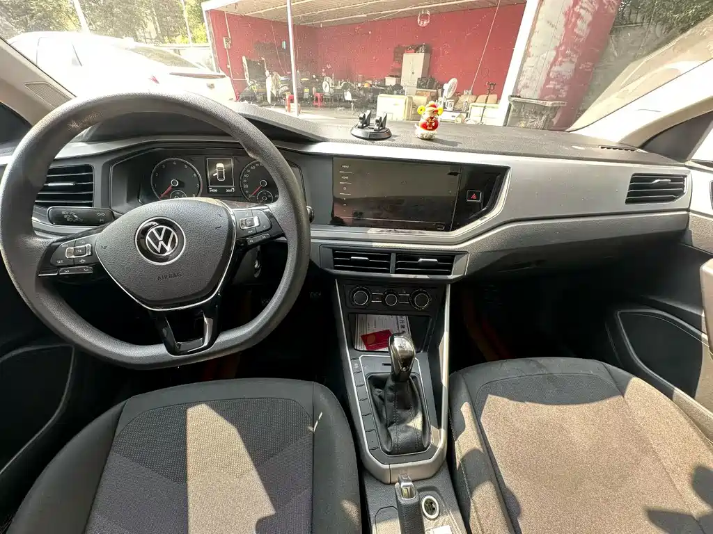 Volkswagen Polo — миниатюра 6