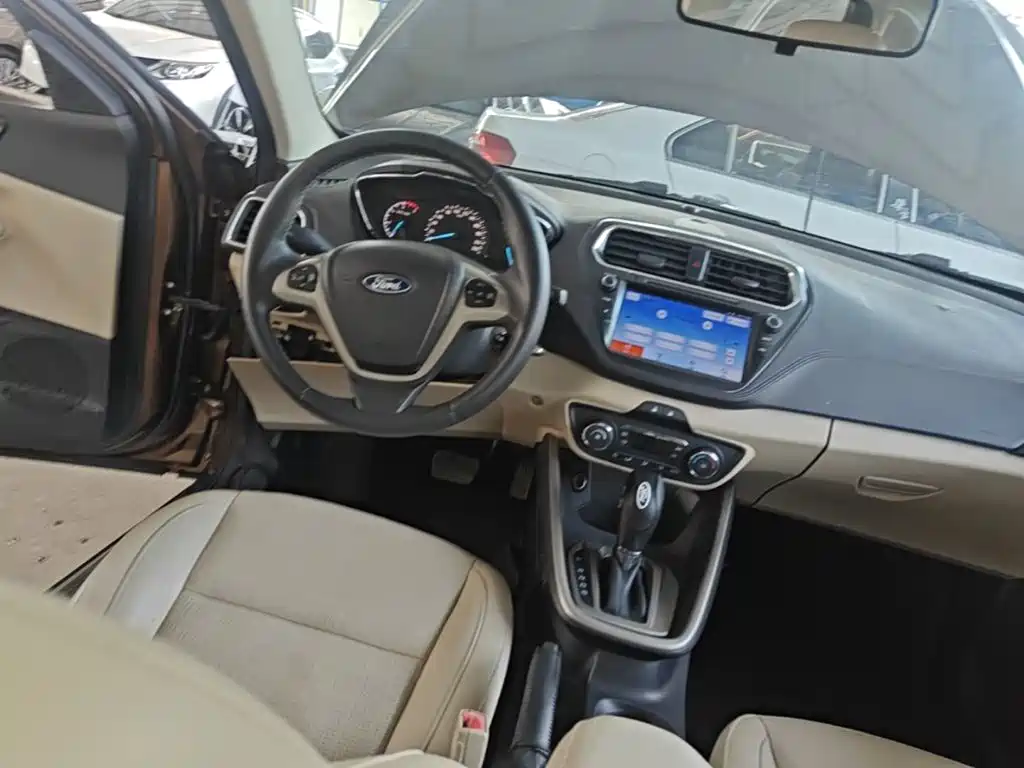 Ford Escort — миниатюра 11